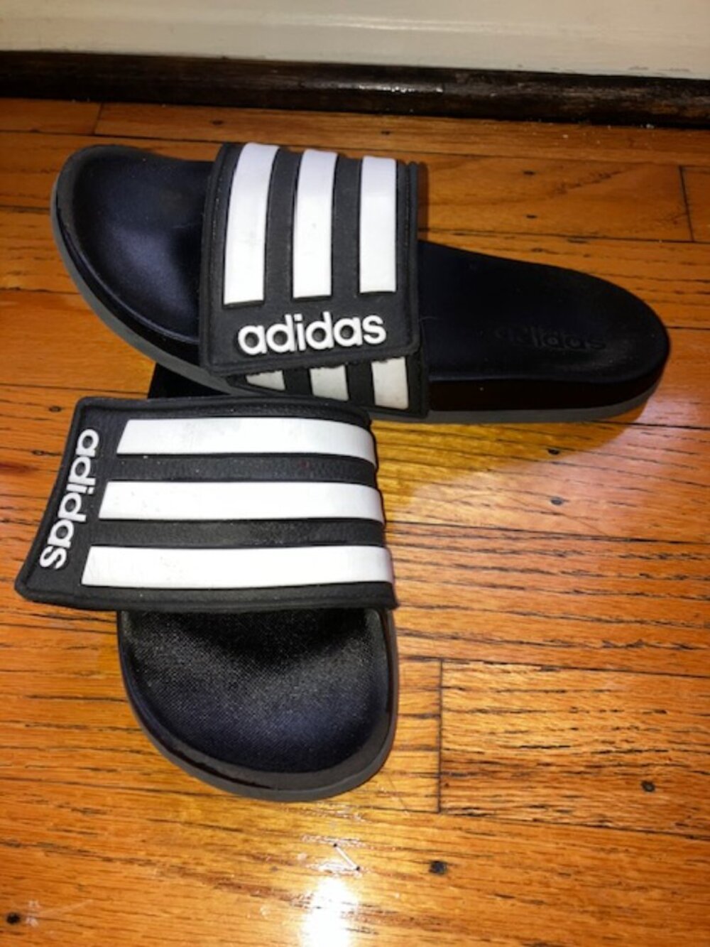 Adidas Adilette Adjustable Unisex Slides Mens Sz 7  Womens 8.5 EUC!